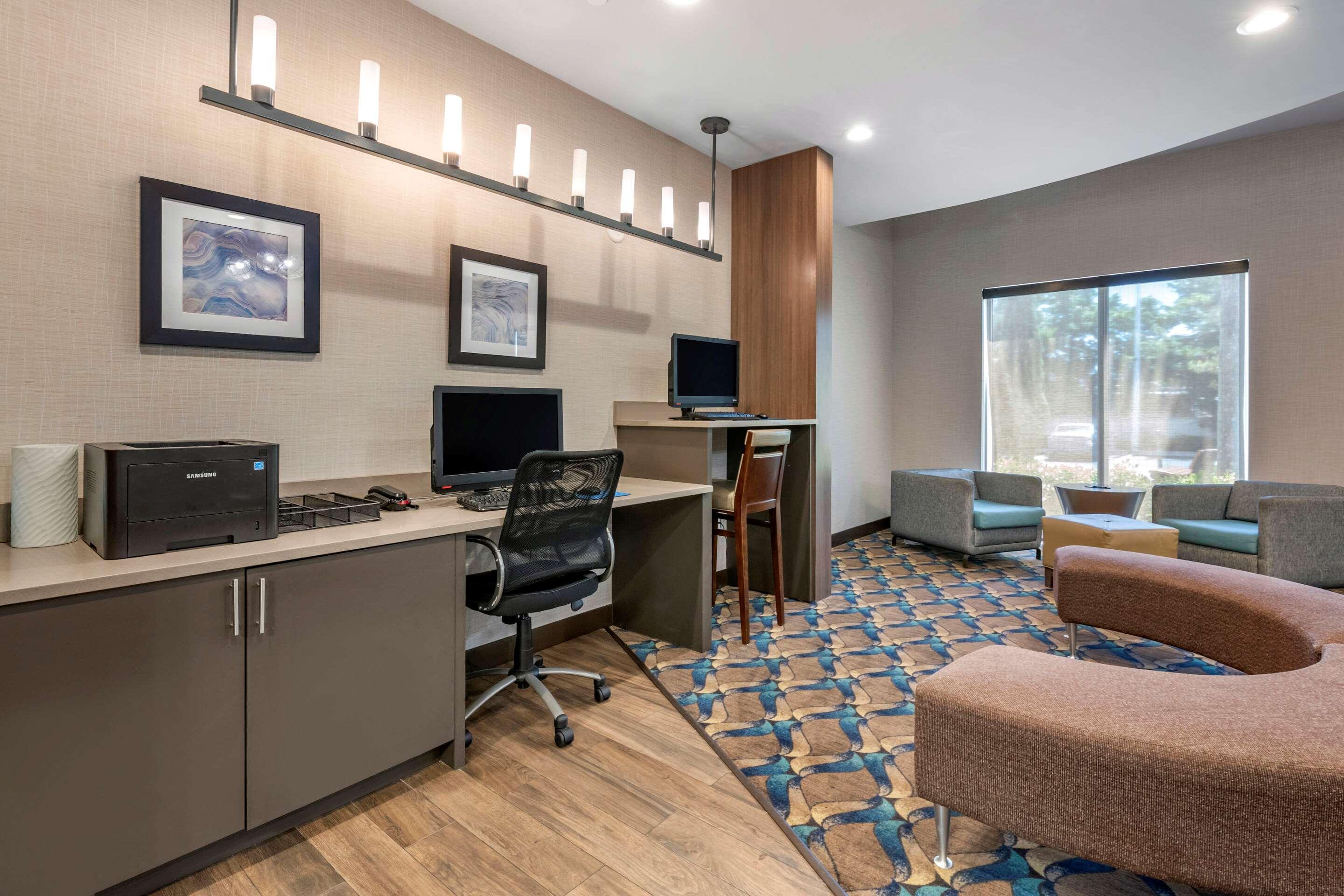 Comfort Suites Fort Lauderdale Airport & Cruise Port Dania Beach Exterior photo